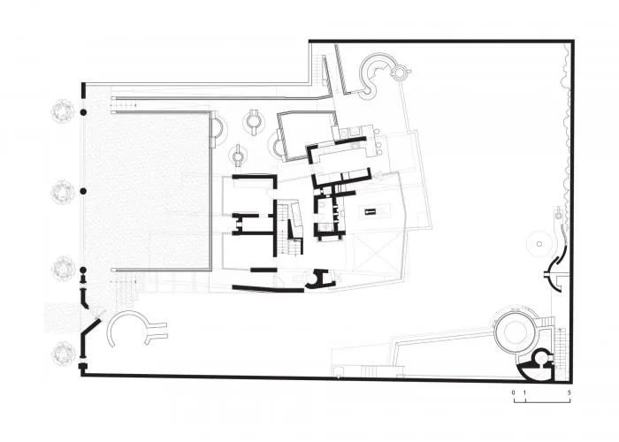 BIM Architecture | Like a "Living Container" Carved from Rock - Peru Permanent Residence/Longhi Architects