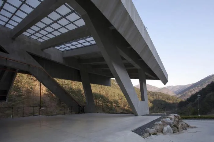BIM Architecture | A 'Game Tool' Made of Concrete Geometric Architecture: Shangdong Charcoal Sauna/Studiu_Suspicion