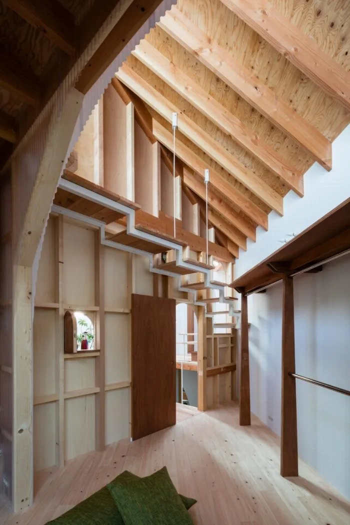BIM Architecture | Kobe 'Hat Box' Home, a 45 degree rotated flat surface