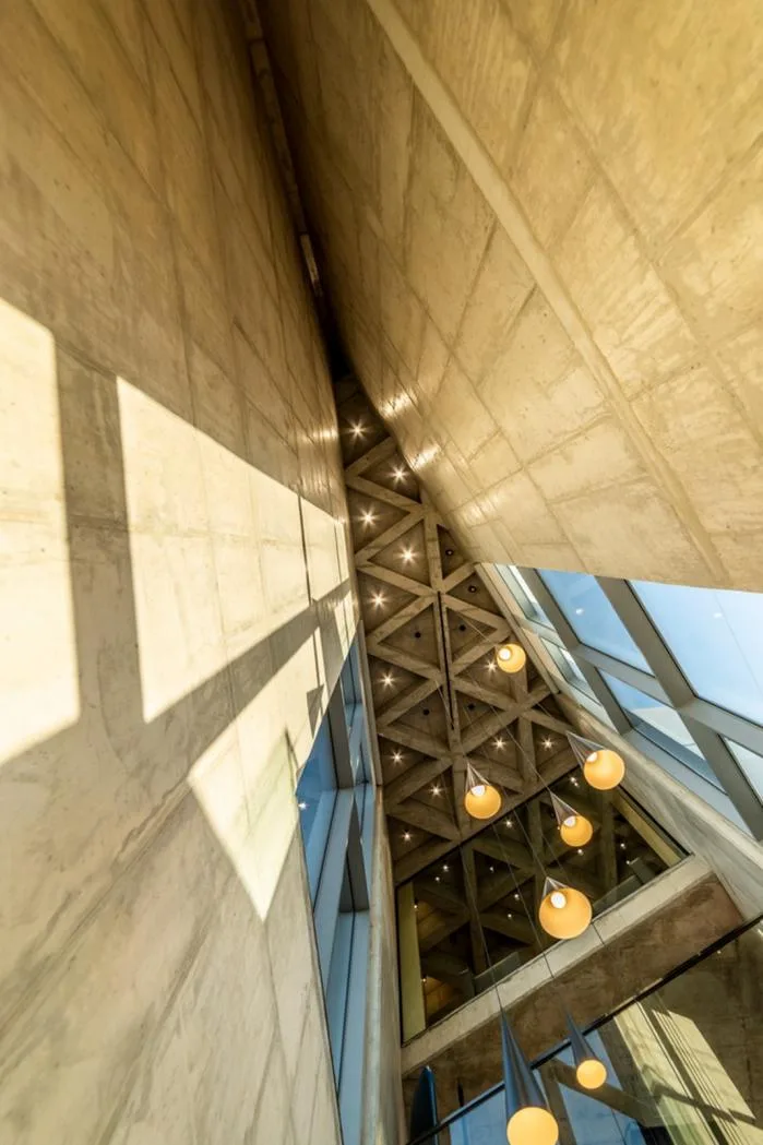 BIM Architecture | Abstract Geometric Space of Concrete Construction: Atelier 11 Office Building/Atelier 11
