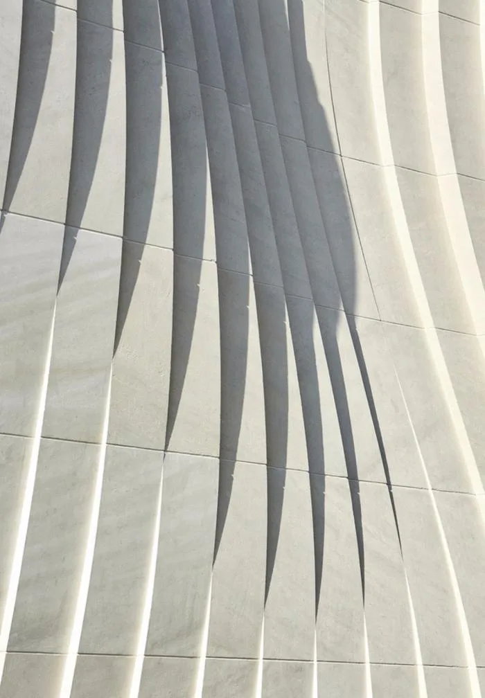 BIM Architecture | Soft and undulating white waves: Chateau de la Roche Brothers