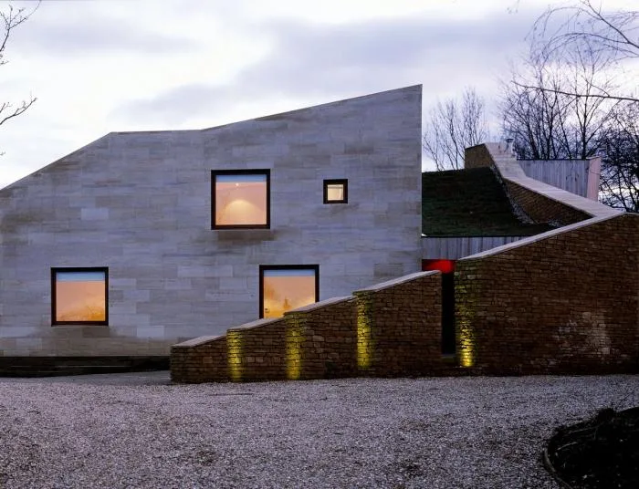 BIM Architecture | Duo Dance in Rural Scenery: British Sedum House/Featherstone Young