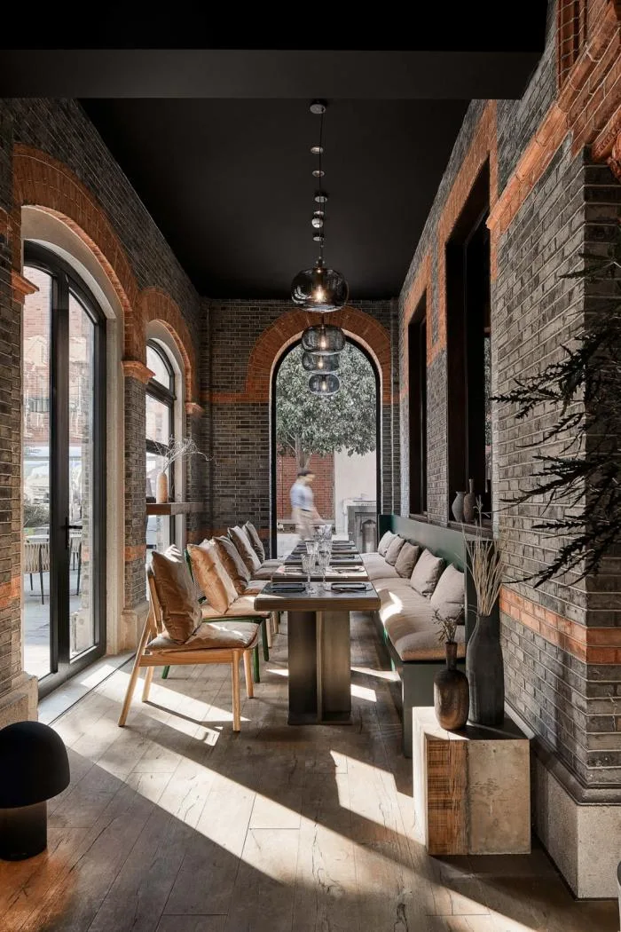 BIM Architecture | When Time and Temperature Intertwine in Space - CHARCOHOL Restaurant and Cocktail Bar/Hachima Design