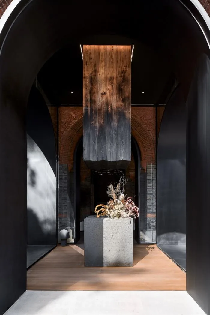 BIM Architecture | When Time and Temperature Intertwine in Space - CHARCOHOL Restaurant and Cocktail Bar/Hachima Design