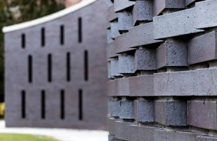 BIM architecture | Rotating 'woven' brick sculpture: St. Mary's Church/PLY+
