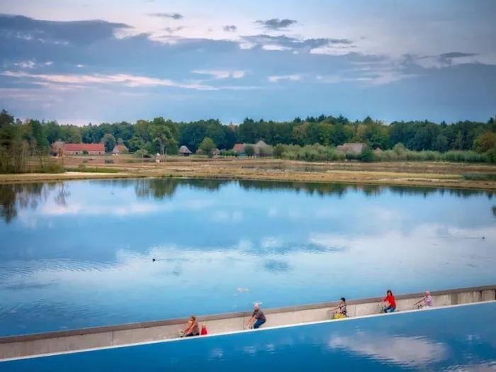 BIM Architecture | Bike Path Through Water/Lens ° ass Architect