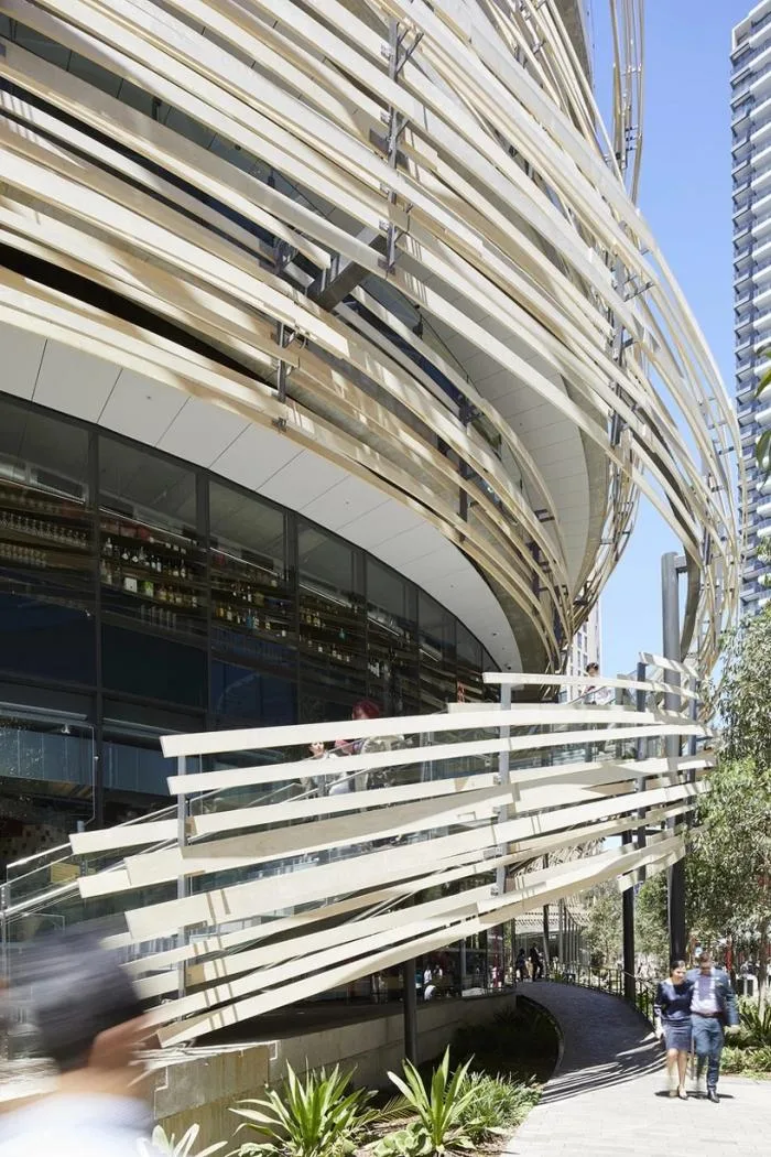 BIM Architecture | Sculptures Surrounded by Curved Wooden Screens: Sydney Stock Exchange/Kengo Kuma Architecture Urban Design Firm