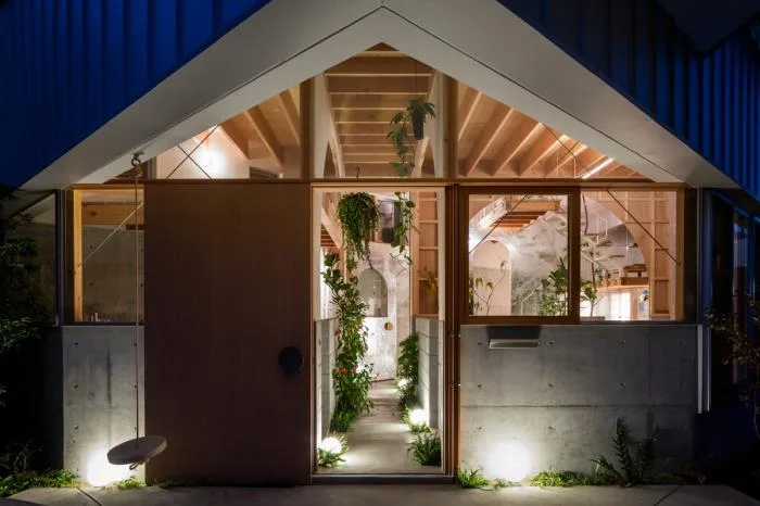 BIM Architecture | Kobe 'Hat Box' Home, a 45 degree rotated flat surface