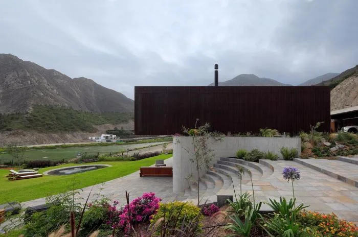 BIM Architecture | Organic Housing in Mountain and Rural Areas - 'Under the Wooden Box' by Martin Dulanto Arquitecto