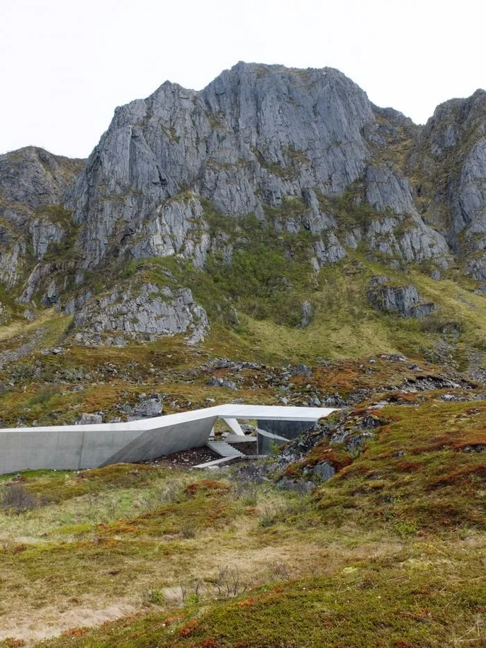 BIM Architecture | Watching the Sea on Folding Concrete: Tourist Center on Chaotic Rock Layers/MORFEUS Arkitekter