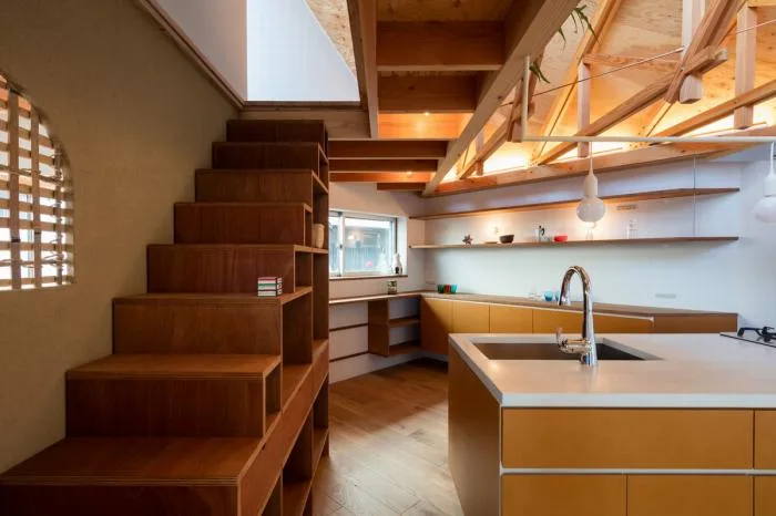 BIM Architecture | Kobe 'Hat Box' Home, a 45 degree rotated flat surface