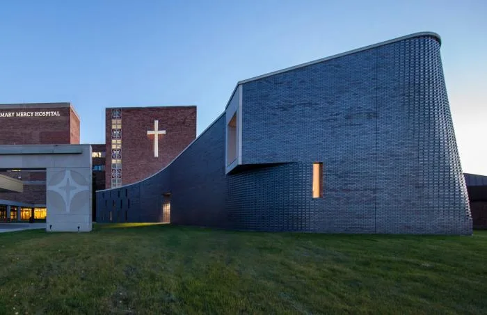 BIM architecture | Rotating 'woven' brick sculpture: St. Mary's Church/PLY+