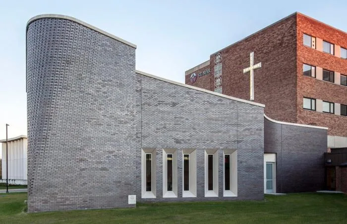 BIM architecture | Rotating 'woven' brick sculpture: St. Mary's Church/PLY+