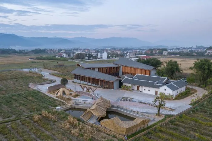 BIM Architecture | Rural Living Room Creation - Jiaoling Shed/Artificial Architecture Studio