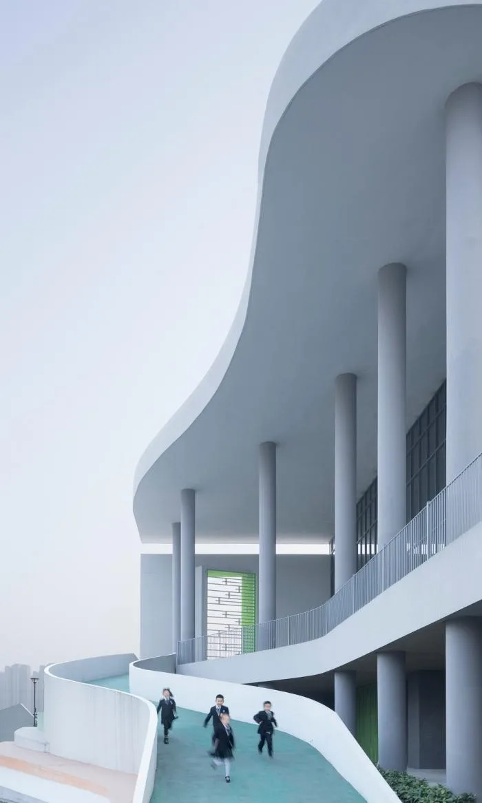 BIM Architecture | Small River Winding, Joyful Childhood - Ningbo Hangzhou Bay Binhai Primary School/Zhejiang University Architectural Design and Research Institute