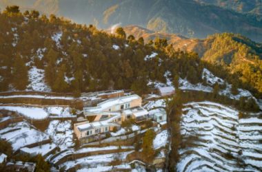 BIM Architecture: A Serene Himalayan Hill Hut by Ant Studio Amid Rugged Terrain-BIM WORLD