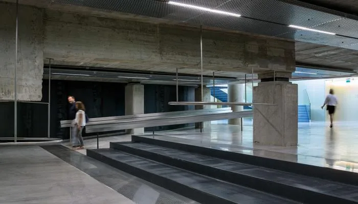 BIM architecture | Sculptures hollowed out and dancing: Seville New Cultural Center/V á zquez Consuegra