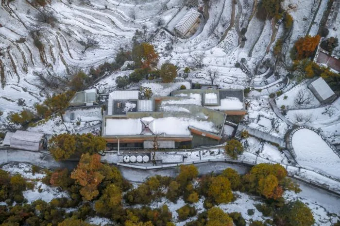 BIM Architecture | Amidst the roughness, tranquil retreat, Himalayan hill hut/Ant Studio