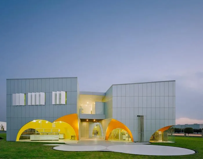 BIM Architecture | Crystal Like Transparency: Nestle Innovation Lab/Rojkind Arquitectos, Mexico