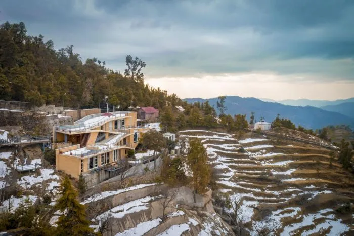 BIM Architecture | Amidst the roughness, tranquil retreat, Himalayan hill hut/Ant Studio