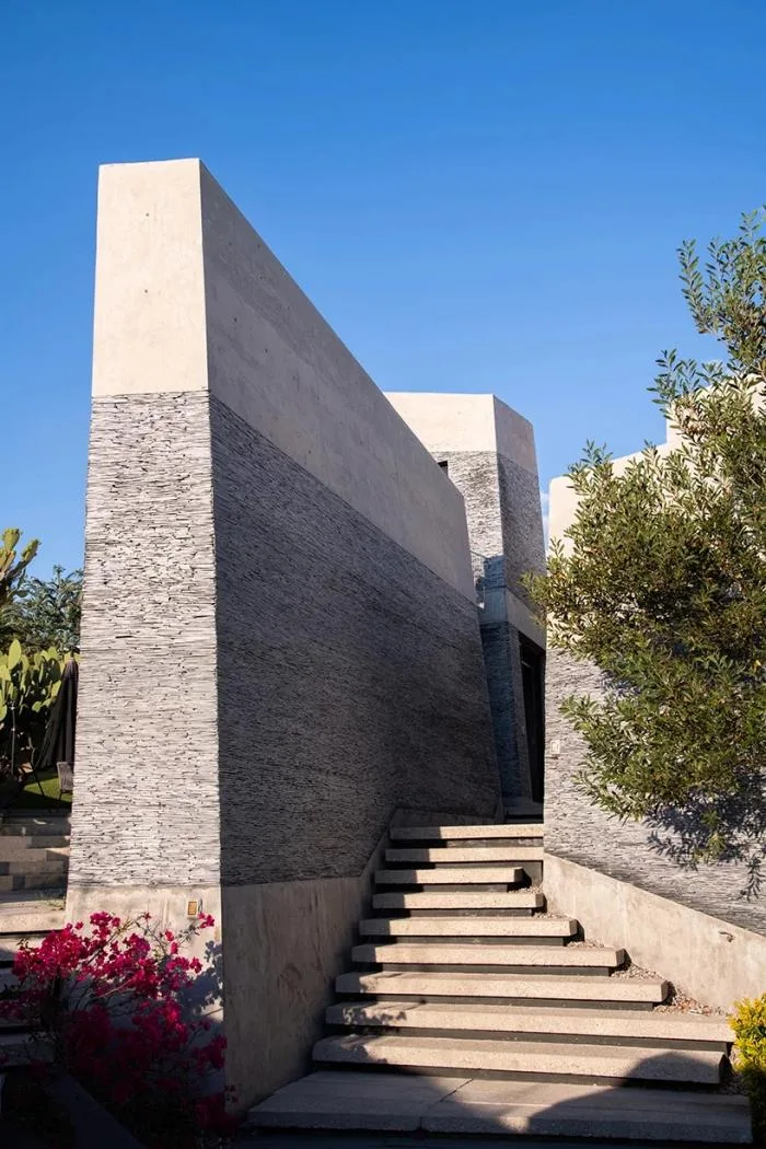 BIM Architecture | A Cluster of Rocks Looking at Each Other - Amanali Residential/Rojkind Arquitectos