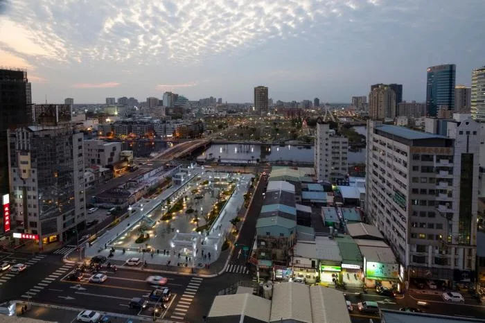 BIM Architecture | Tainan Hele Plaza - Renovation of Old Shopping Mall Inspires Urban Vitality/MVRDV