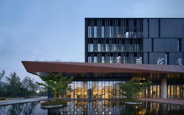 BIM Architecture | Like a Giant Stone Rising from the Site - Qingpu District Archives/UDG Joint Creation Design