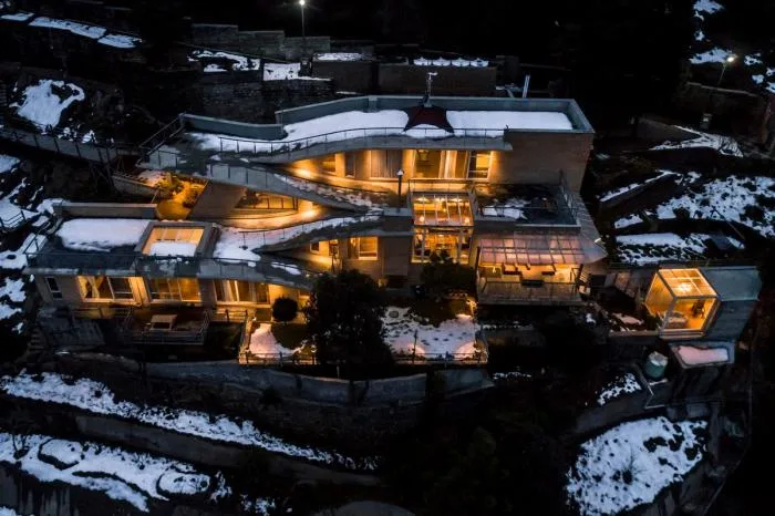 BIM Architecture | Amidst the roughness, tranquil retreat, Himalayan hill hut/Ant Studio