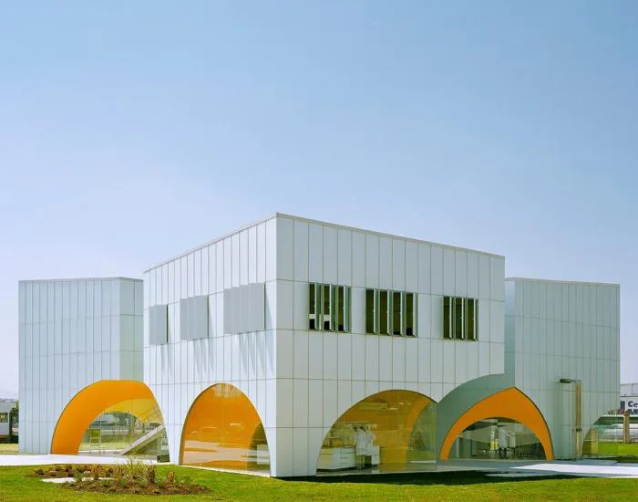 BIM Architecture | Crystal Like Transparency: Nestle Innovation Lab/Rojkind Arquitectos, Mexico