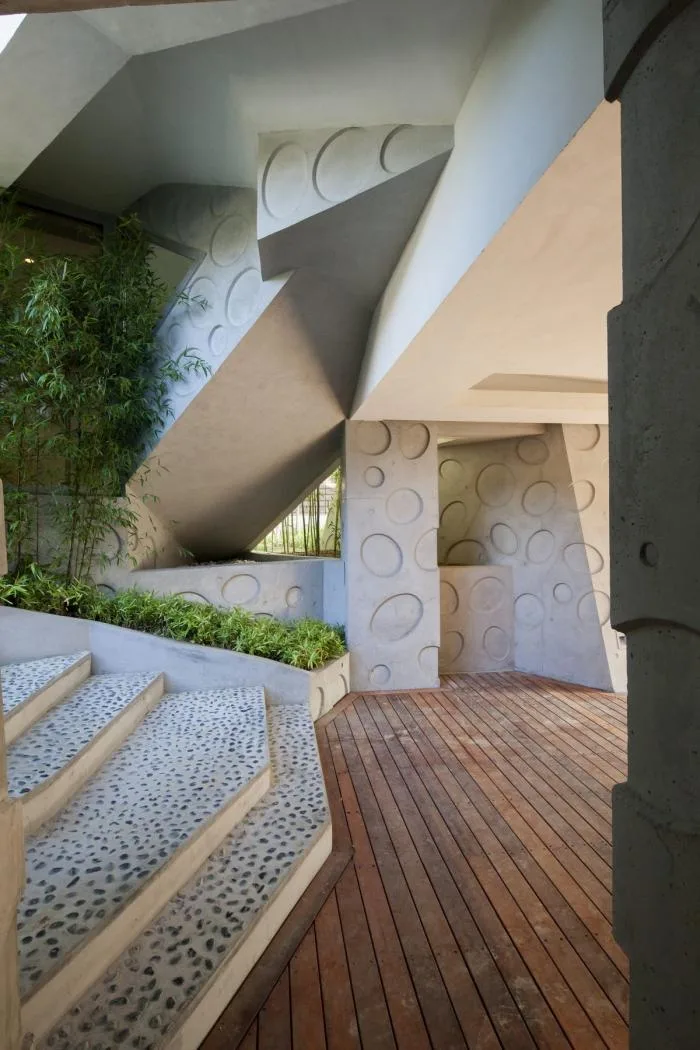 BIM architecture | Dynamic and continuous, forming a mountain range on its own: Korean "siheyuan"/IROJE KHM Architects