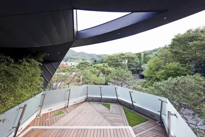 BIM architecture | Dynamic and continuous, forming a mountain range on its own: Korean "siheyuan"/IROJE KHM Architects