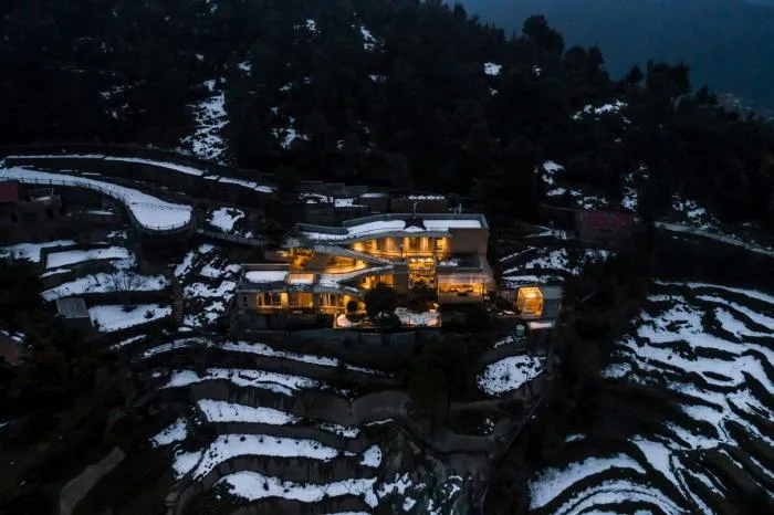 BIM Architecture | Amidst the roughness, tranquil retreat, Himalayan hill hut/Ant Studio