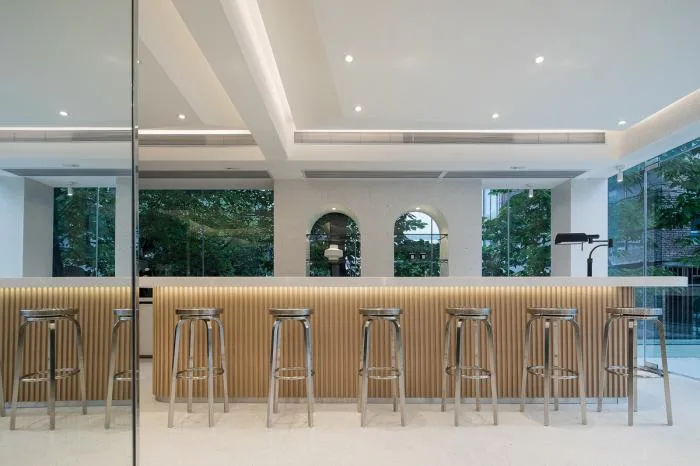 BIM Architecture | Hidden in the Heart of the City, Guangzhou's Old Buildings Transform into Fashionable Office Spaces/In Space Design