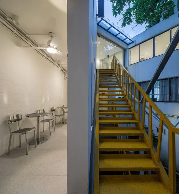 BIM Architecture | Hidden in the Heart of the City, Guangzhou's Old Buildings Transform into Fashionable Office Spaces/In Space Design