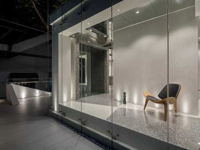 BIM Architecture | Hidden in the Heart of the City, Guangzhou's Old Buildings Transform into Fashionable Office Spaces/In Space Design