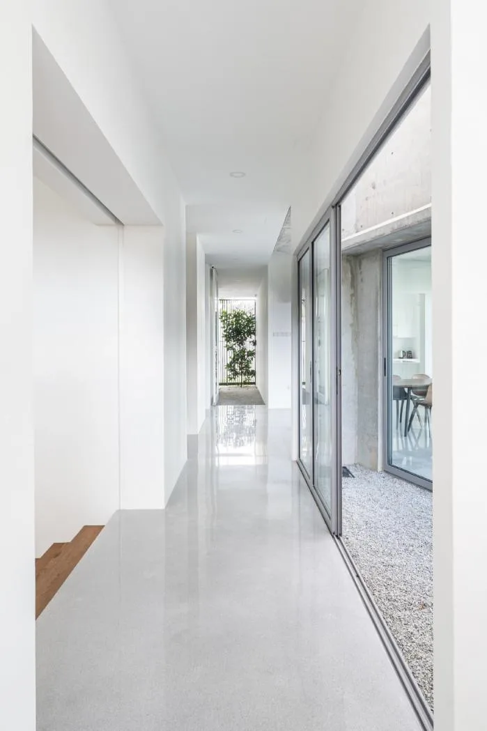 BIM Architecture | Simple yet Bold, the Small Freshness of Concrete Arched Tubes: Bewboc Residence/Fabian Tan