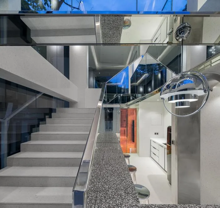 BIM Architecture | Hidden in the Heart of the City, Guangzhou's Old Buildings Transform into Fashionable Office Spaces/In Space Design