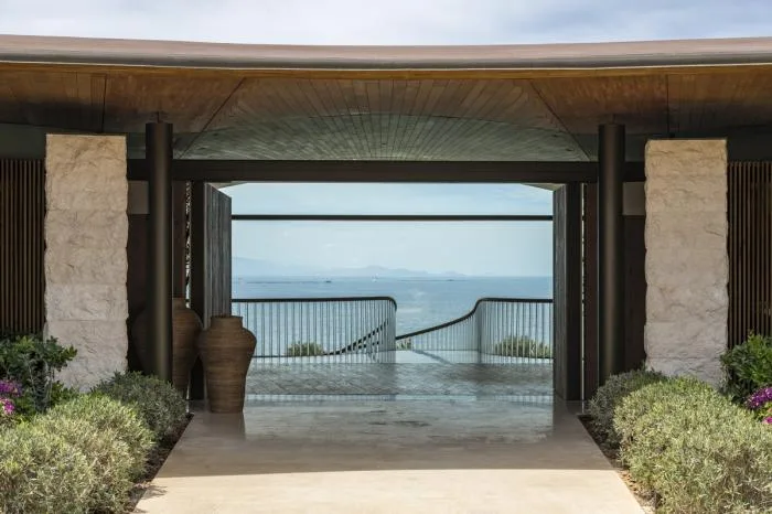 BIM Architecture | Warm Waves Flowing Quietly on the Aegean Coast: Dolunay Estate/Foster+Partners
