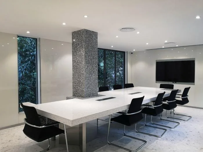 BIM Architecture | Hidden in the Heart of the City, Guangzhou's Old Buildings Transform into Fashionable Office Spaces/In Space Design