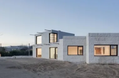 BIM Architecture: VMS Residence by Marcos Miguelez – A Refreshing Sunset Amidst Rugged Surroundings-BIM WORLD
