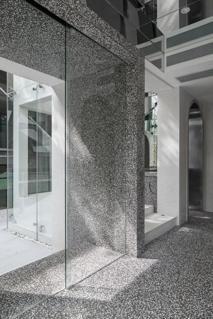 BIM Architecture | Hidden in the Heart of the City, Guangzhou's Old Buildings Transform into Fashionable Office Spaces/In Space Design