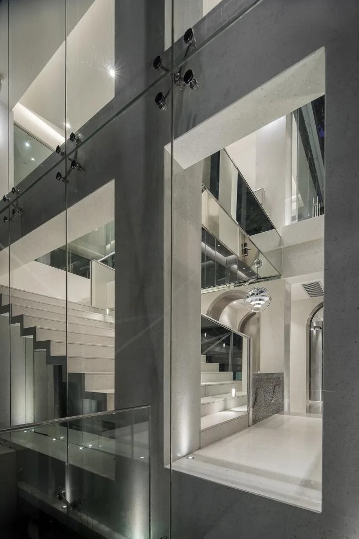 BIM Architecture | Hidden in the Heart of the City, Guangzhou's Old Buildings Transform into Fashionable Office Spaces/In Space Design