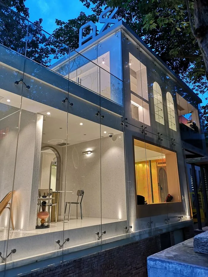 BIM Architecture | Hidden in the Heart of the City, Guangzhou's Old Buildings Transform into Fashionable Office Spaces/In Space Design