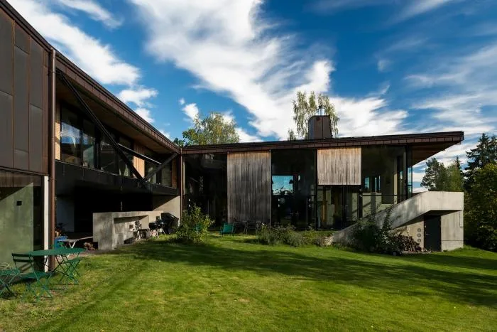 BIM Architecture | Norwegian "Staircase" Residence, Garden Home Facing the Fjord