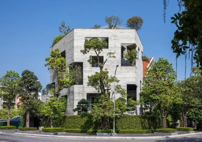 BIM Architecture | Living in the Jungle: Vietnam's 'Five Corner Plan' Tree House/Wu Chongyi Architectural Firm