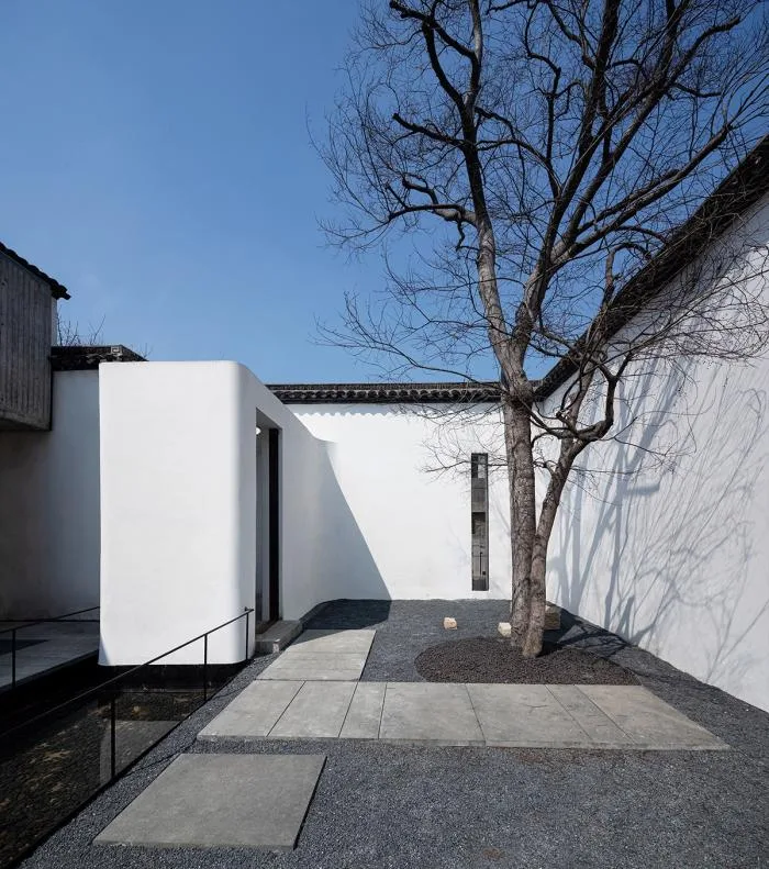 BIM architecture | Creating a modern and warm space under white walls and black tiles, Zhishe Nanchan Guanshui Hotel/Benzhe Architecture