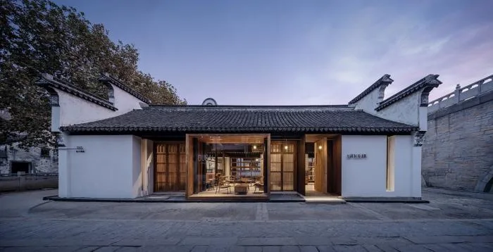 BIM architecture | Creating a modern and warm space under white walls and black tiles, Zhishe Nanchan Guanshui Hotel/Benzhe Architecture