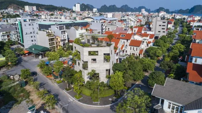 BIM Architecture | Living in the Jungle: Vietnam's 'Five Corner Plan' Tree House/Wu Chongyi Architectural Firm