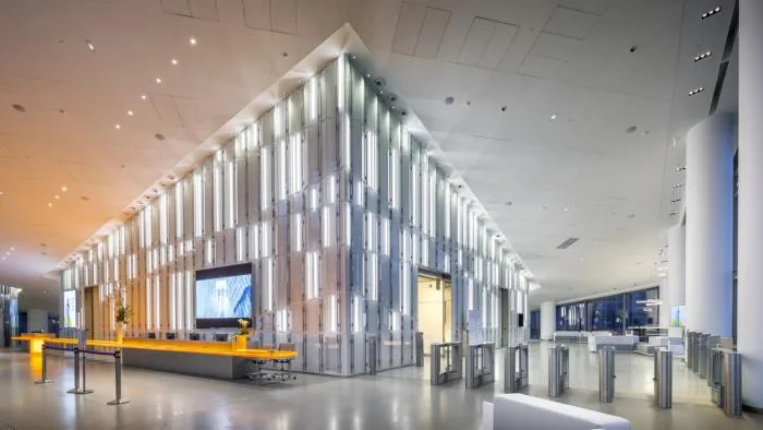 BIM architecture | A set of "crystals" that capture and scatter light - Saint Gobain headquarters office building