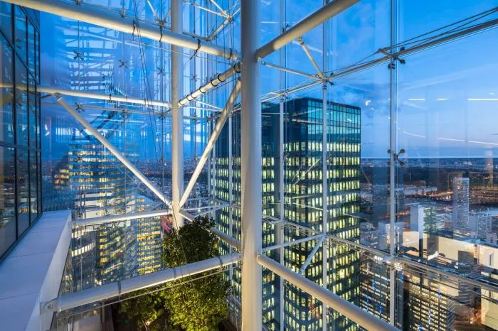 BIM architecture | A set of "crystals" that capture and scatter light - Saint Gobain headquarters office building
